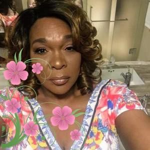 Meet your Posher, Shelly